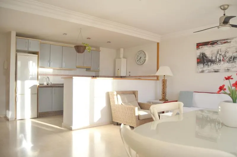 Terrasol Baviera Golf Apartment Caleta De Velez